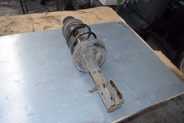 AMORTISSEUR AVANT RENAULT CLIO 2 - Vue 1